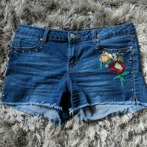 Juniors Jean Shorts with Floral Embroidery